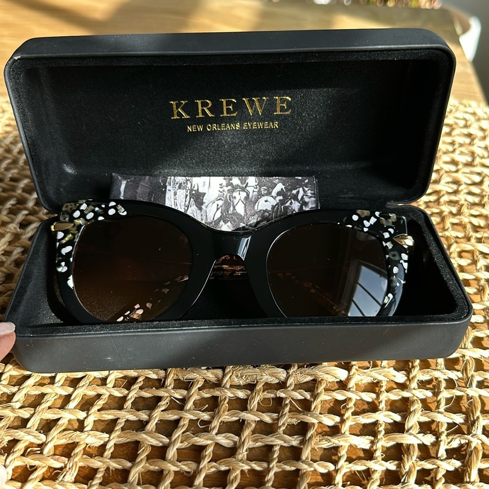 Excellent condition Krewe cat eye sunglasses.